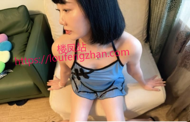宝山翘臀美足御姐
