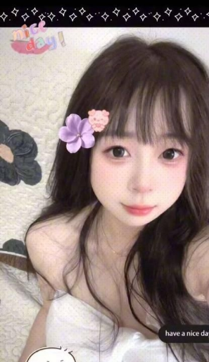 大胸性感美少女