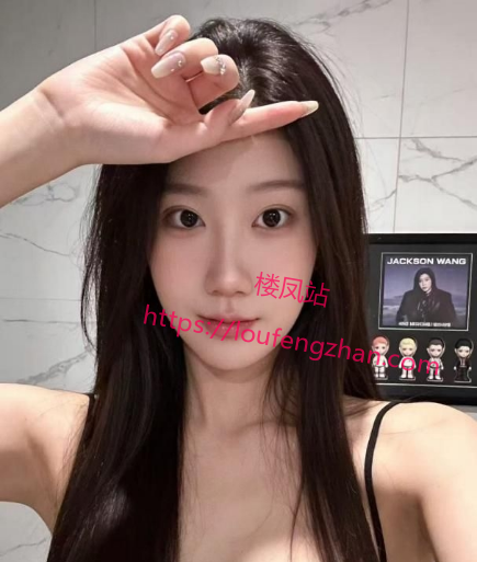 在校兼职大长腿美女
