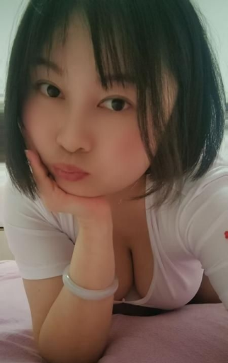 钟楼大奶燕子老师